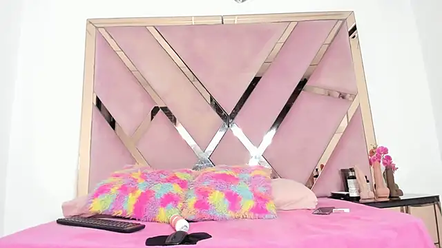 Akiraht online show from 09.26.25