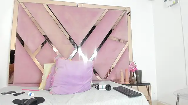 Akiraht online show from 10.15.25