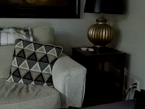 Snapshot of JulieHolliday chatting on 10.15.25 JulieHolliday online show from 10.15.25