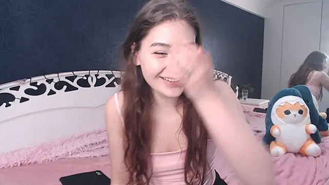 Snapshot of Lili_Luuu chatting on 09.20.25 Lili Luuu online show from 09.20.25