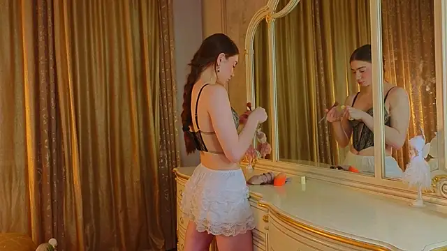 EadlinGillim online show from 11.07.25