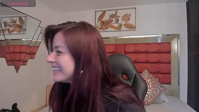 Snapshot of valerieMattson chatting on 09.29.25 valerieMattson online show from 09.29.25