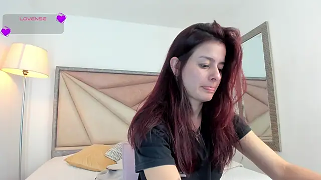 Snapshot of valerieMattson chatting on 10.23.25 valerieMattson online show from 10.23.25