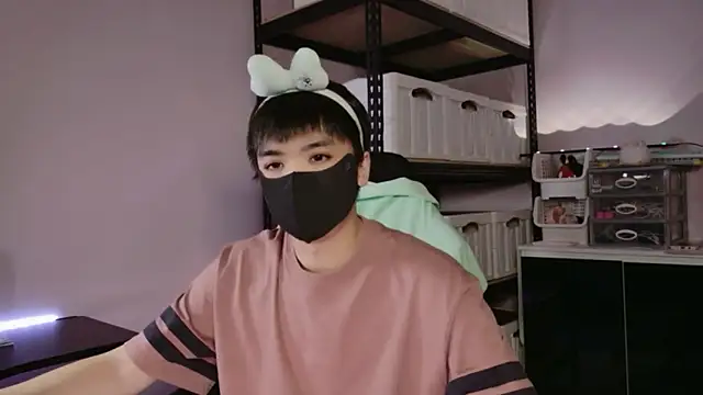 Snapshot of doggyman523 chatting on 09.15.25 doggyman523 online show from 09.15.25