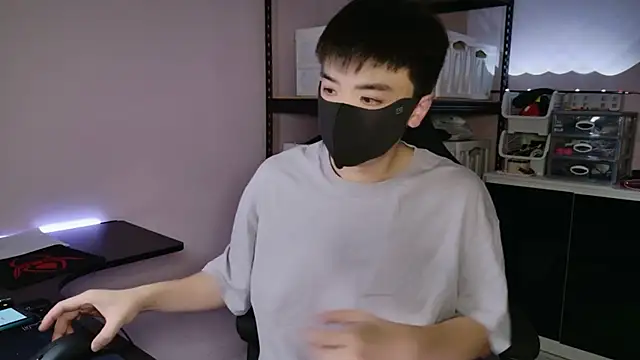 Snapshot of doggyman523 chatting on 10.08.25 doggyman523 online show from 10.08.25