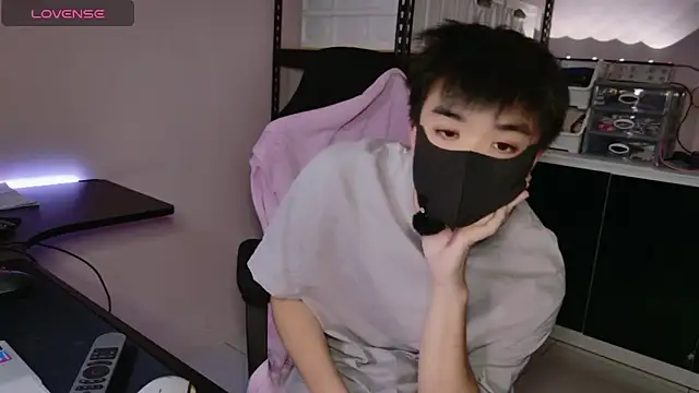 Snapshot of doggyman523 chatting on 11.03.25 doggyman523 online show from 11.03.25