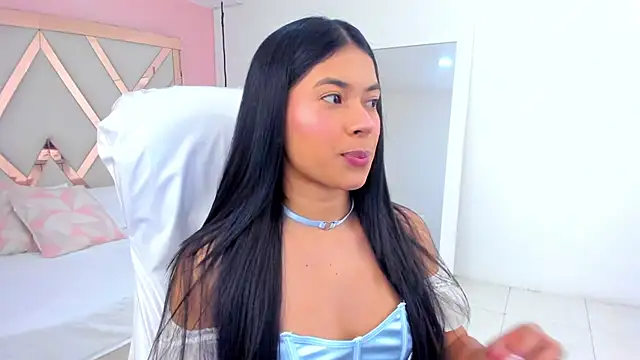 Snapshot of samantaa_shy chatting on 09.20.25 samantaa shy online show from 09.20.25