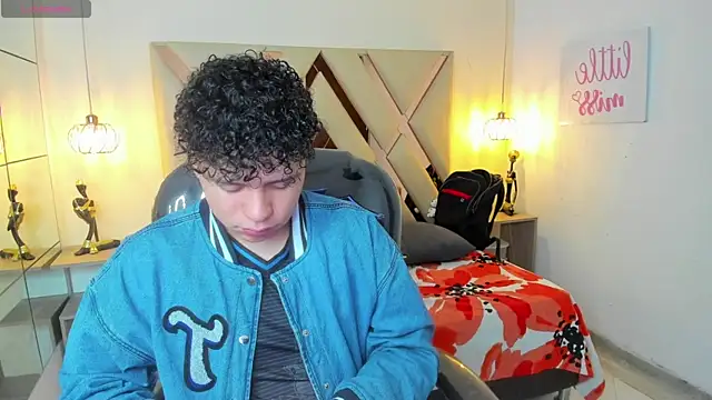 BenjaminBottonn online show from 09.13.25