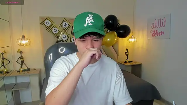 BenjaminBottonn online show from 10.18.25