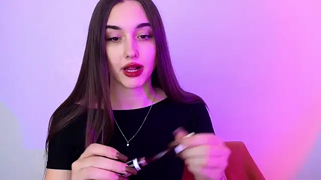 Snapshot of MelissaPristine chatting on 11.02.25 MelissaPristine online show from 11.02.25