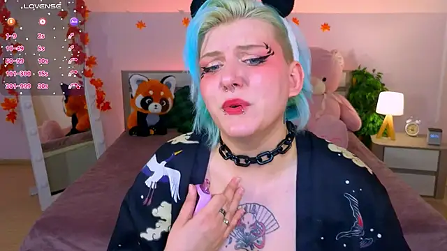 bluelunaray online show from 10.05.25