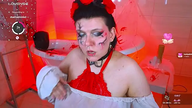 bluelunaray online show from 10.18.25