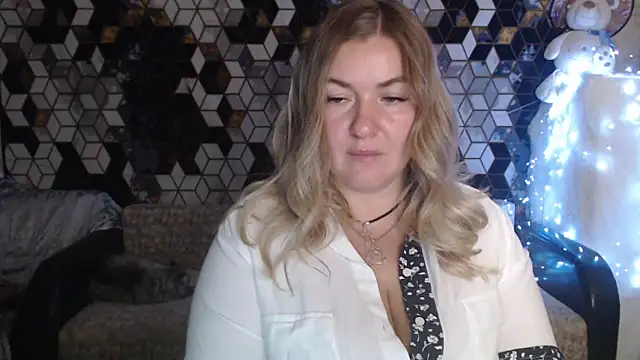 NikaSkylink online show from 11.14.25