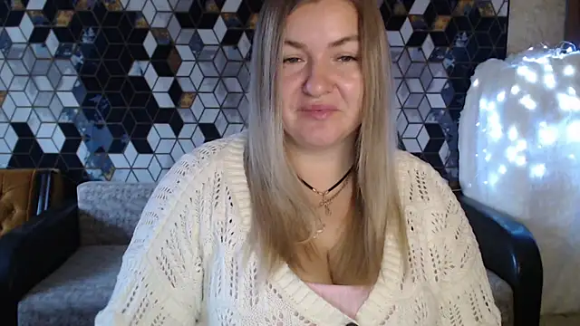 NikaSkylink online show from 12.15.25