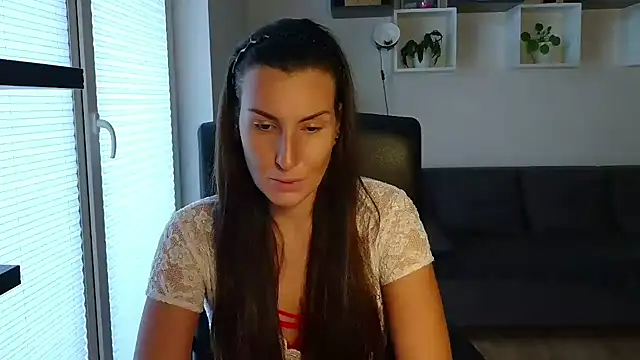 Snapshot of DonnaAmore chatting on 09.18.25 DonnaAmore online show from 09.18.25