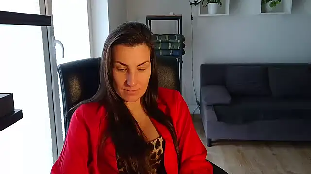 Snapshot of DonnaAmore chatting on 10.06.25 DonnaAmore online show from 10.06.25