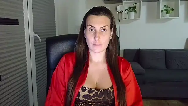 Snapshot of DonnaAmore chatting on 10.07.25 DonnaAmore online show from 10.07.25