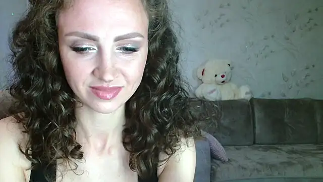Snapshot of Amber_Carrol chatting on 06.06.26 Amber Carrol online show from 06.06.26