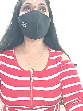 Snapshot of shivani27 chatting on 05.26.26 shivani27 online show from 05.26.26