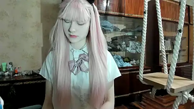 kioshi kiss online show from 10.31.25