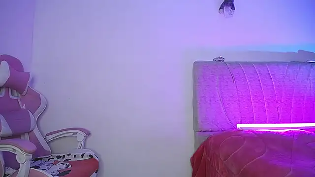 Snapshot of Stepha_babe chatting on 09.16.25 Stepha babe online show from 09.16.25