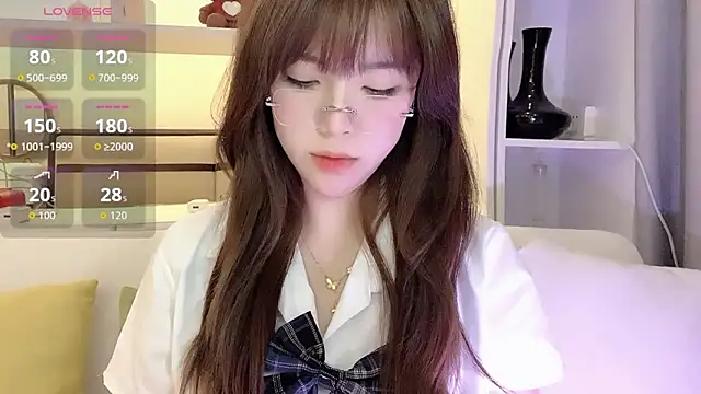 LunaDeVaal online show from 04.22.26