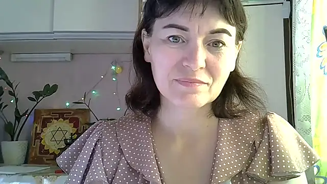 Krystal 82 online show from 09.23.25