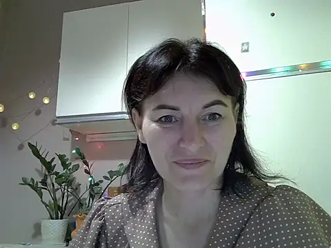 Krystal 82 online show from 10.09.25