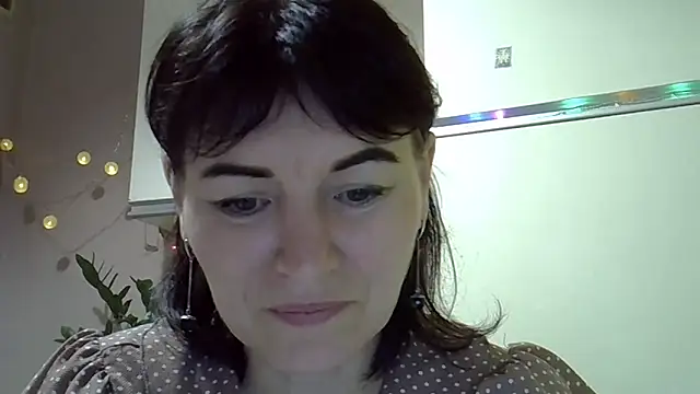 Krystal 82 online show from 10.12.25