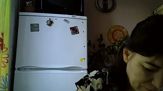 Krystal 82 online show from 11.19.25