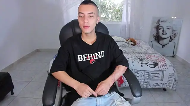 Dereck Boy8 online show from 12.05.25