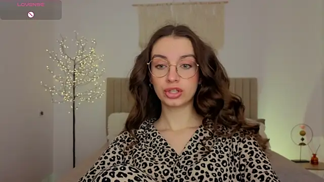 Real cutie1 online show from 05.28.26