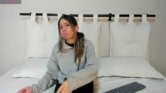 Rachell criss online show from 01.15.26