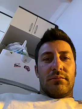 Snapshot of emredenizz07 chatting on 10.07.25 emredenizz07 online show from 10.07.25