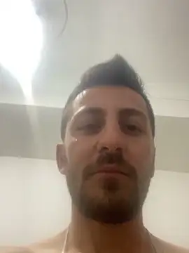 Snapshot of emredenizz07 chatting on 10.25.25 emredenizz07 online show from 10.25.25