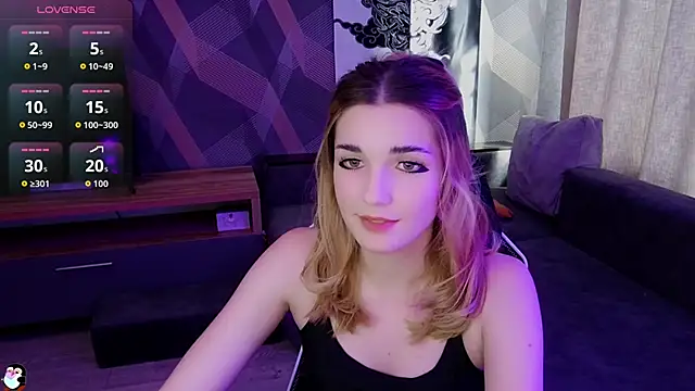 Sandy Belle online show from 10.13.25