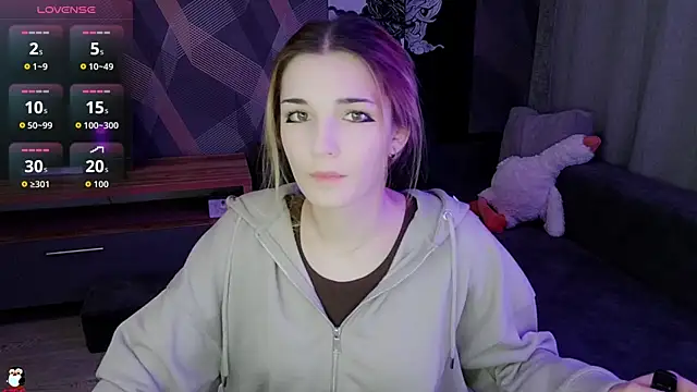 Sandy Belle online show from 10.14.25