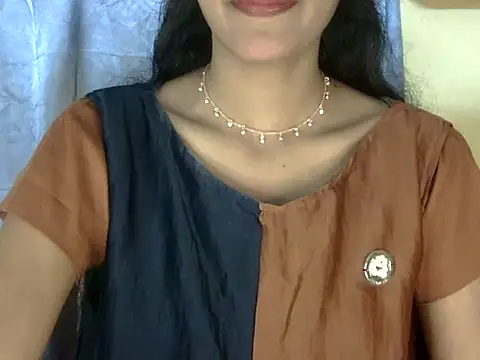 zara Khan0 online show from 09.18.25