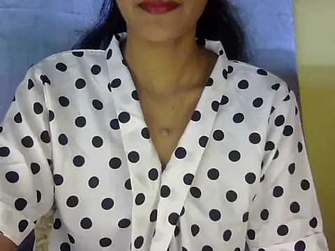 Snapshot of zara_Khan0 chatting on 09.21.25 zara Khan0 online show from 09.21.25