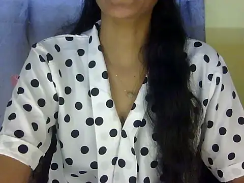 Snapshot of zara_Khan0 chatting on 09.21.25 zara Khan0 online show from 09.21.25