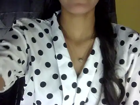 Snapshot of zara_Khan0 chatting on 10.03.25 zara Khan0 online show from 10.03.25