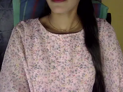 Snapshot of zara_Khan0 chatting on 10.05.25 zara Khan0 online show from 10.05.25