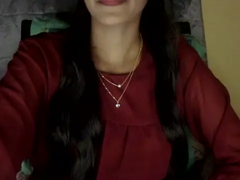 Snapshot of zara_Khan0 chatting on 10.14.25 zara Khan0 online show from 10.14.25