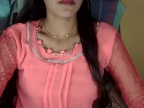 Snapshot of zara_Khan0 chatting on 10.16.25 zara Khan0 online show from 10.16.25