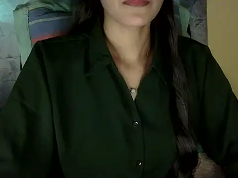 Snapshot of zara_Khan0 chatting on 10.26.25 zara Khan0 online show from 10.26.25