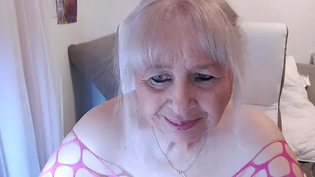 SusiLifeXXX online show from 11.24.25