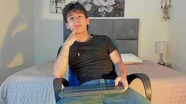 kaneky 07 online show from 10.19.25