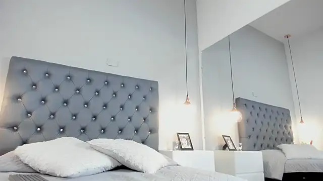 Snapshot of ScarlettGonzalez_ chatting on 10.15.25 ScarlettGonzalez  online show from 10.15.25