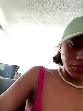 Nia Desire online show from 11.20.25