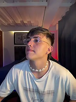 Justin trevor1 online show from 10.21.25